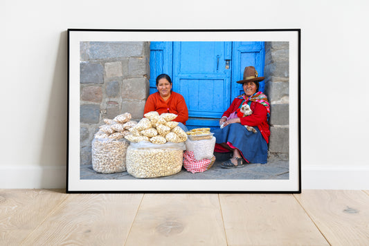 Peruvian Popcorn ladies - Humanity through the looking glass